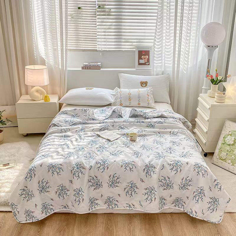 路易卡罗聚酯纤维被子 浅夏 150*200cm（单位：床）